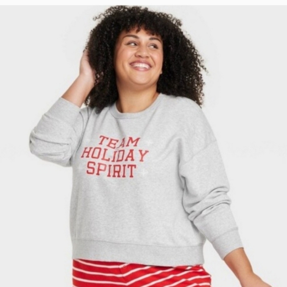 NWT WOMEN'S CURVY GIRL PLUS SIZE CHRISTMAS SHIRT. TEAM HOLIDAY SPIRIT